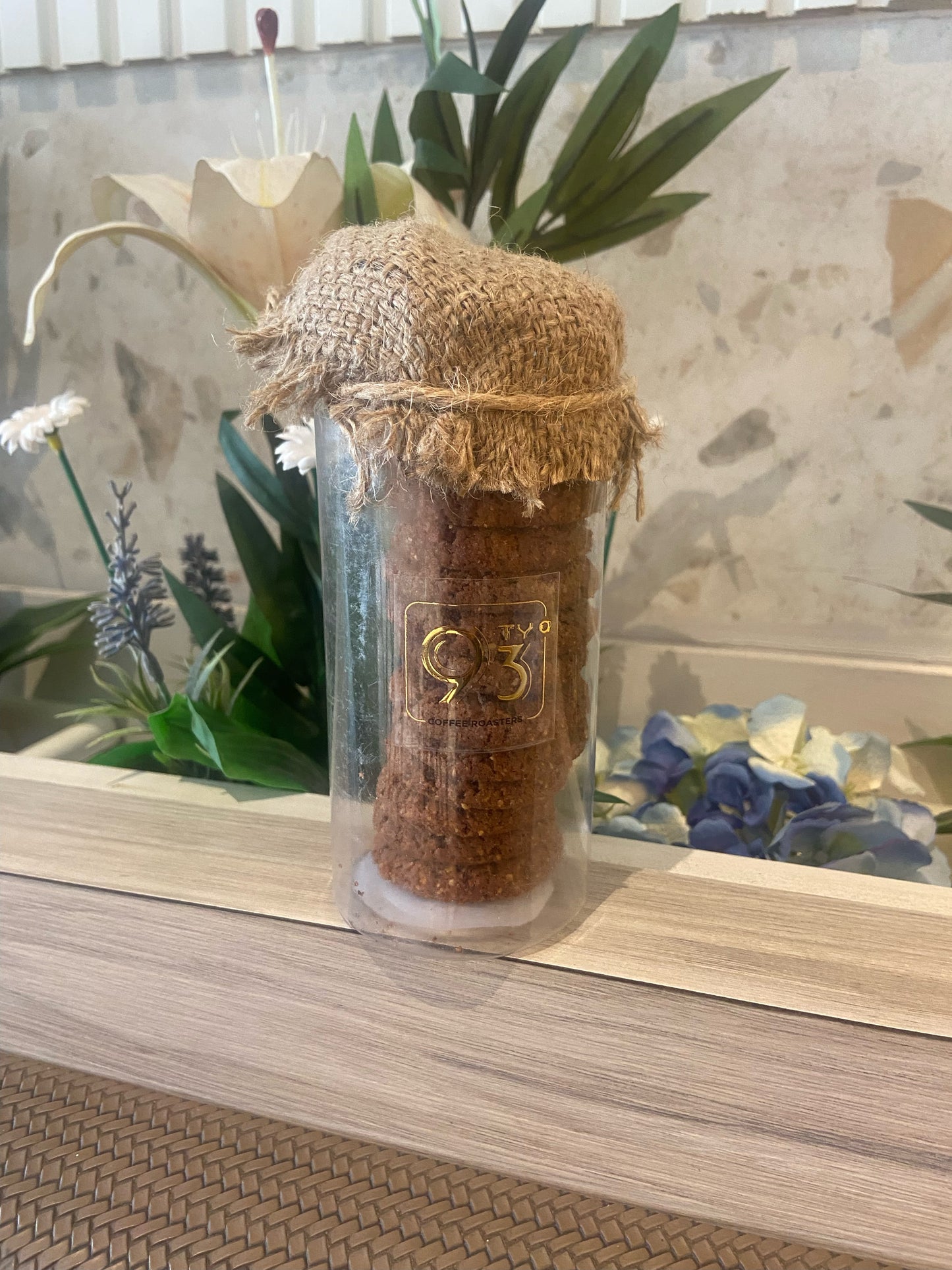 Gift Hamper for 6 Item Combo Pack- Easy Pour Over Box, Cold Brew Box, Cascara, Coffee Beans, Biscotti and Cookies Jar